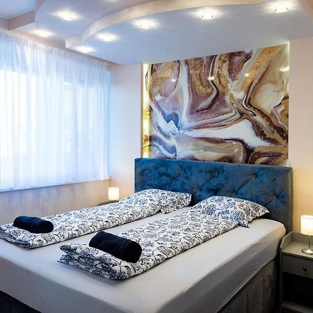 גיור Dream Apartman 1 With Free Parking מראה חיצוני תמונה