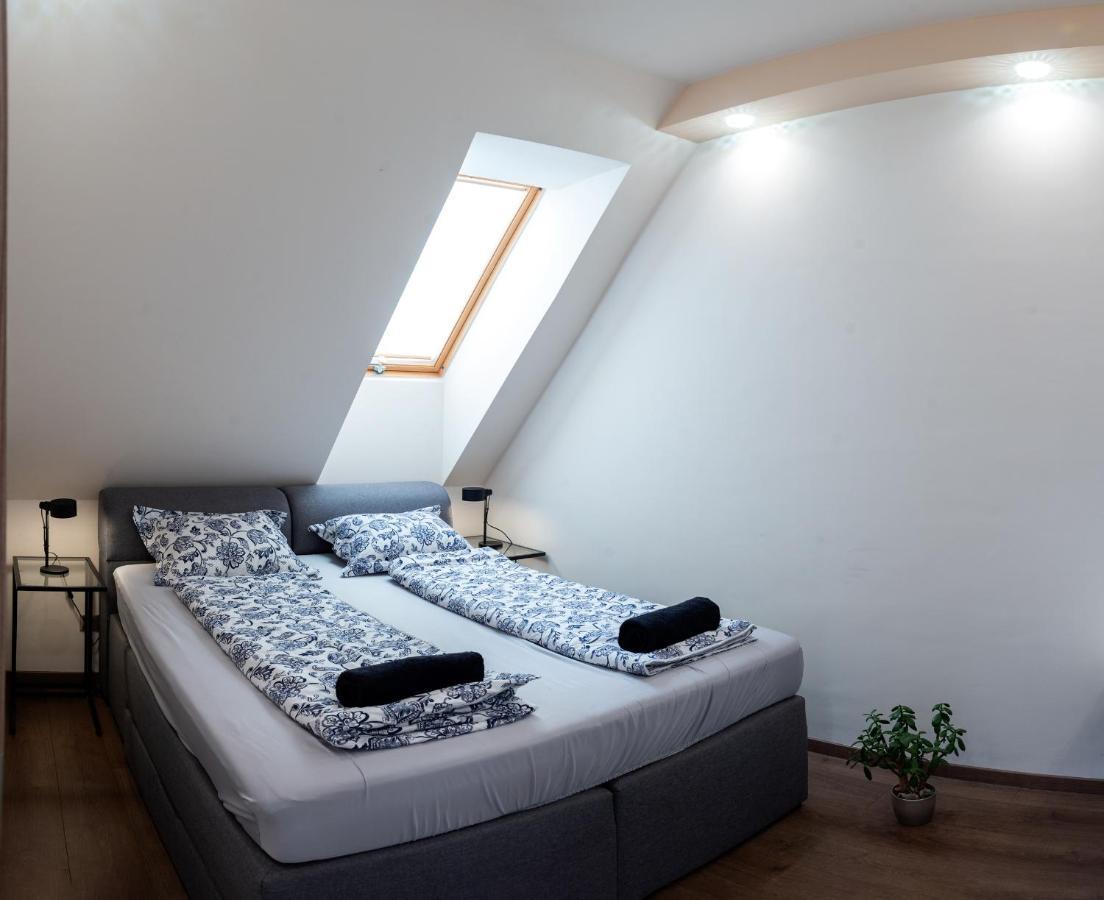 גיור Dream Apartman 1 With Free Parking מראה חיצוני תמונה