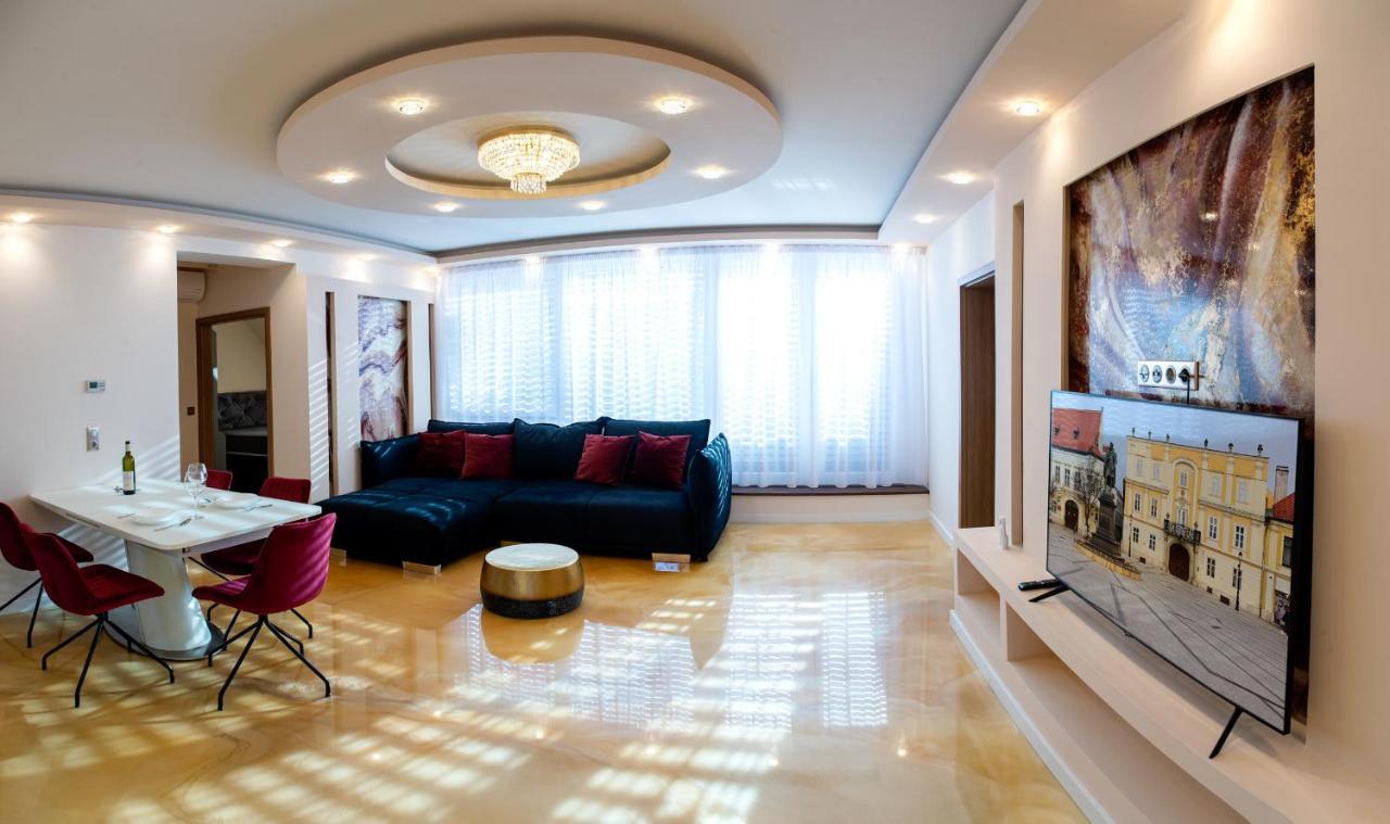 גיור Dream Apartman 1 With Free Parking מראה חיצוני תמונה